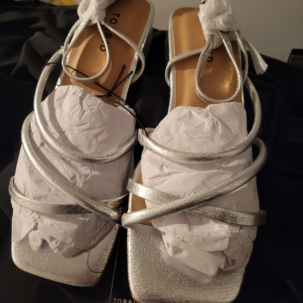 Torrid low heel strappy sandals NWT